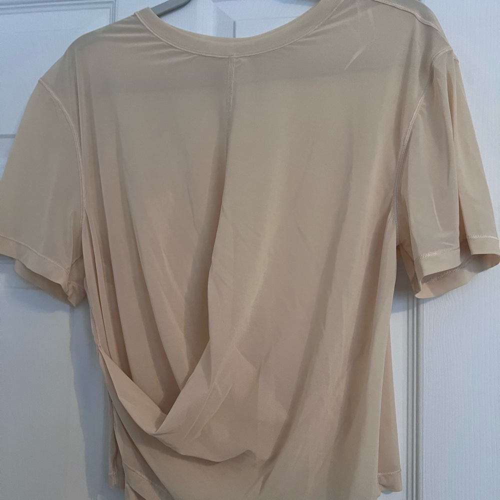 lululemon athletica Nude Short Sleeve Scoop Neck Crop Top